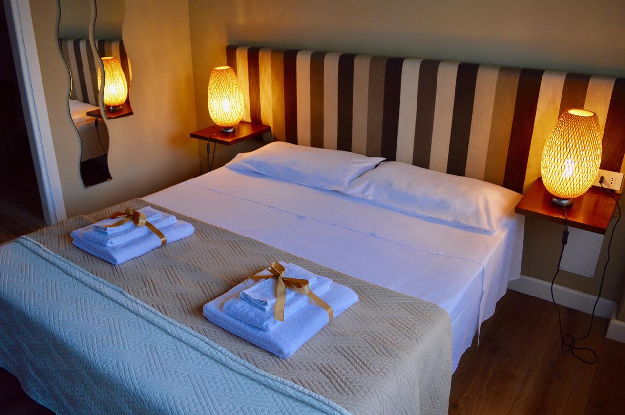 Casa Battisti - Suite Acquarello เลชเช ภายนอก รูปภาพ